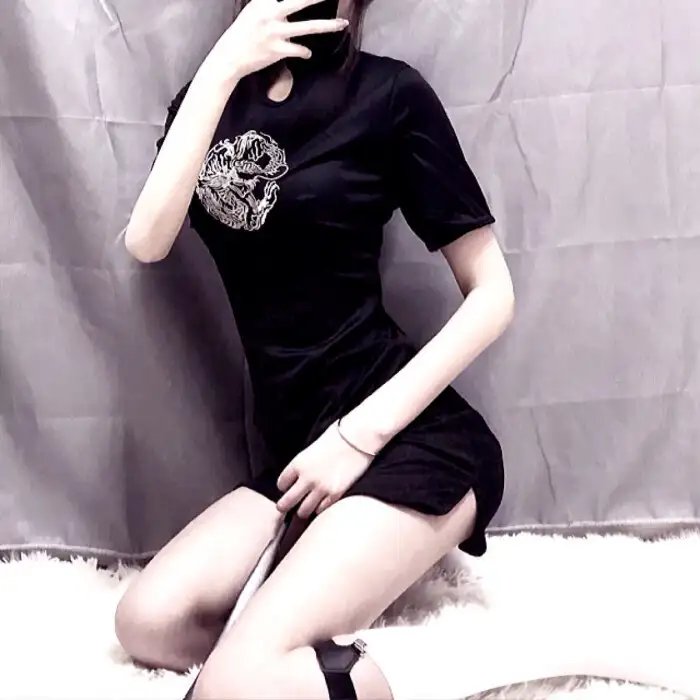 俊俏媳妇开明婆